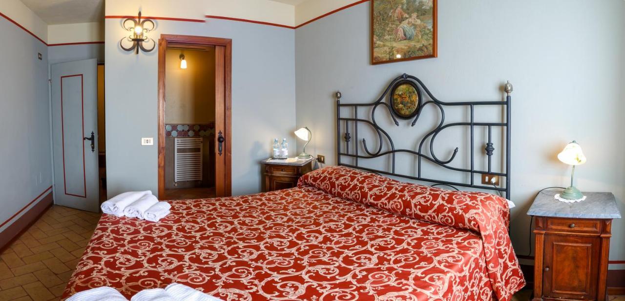 Albergo Diffuso Borgo Montemaggiore Montemaggiore al Metauro Exterior photo