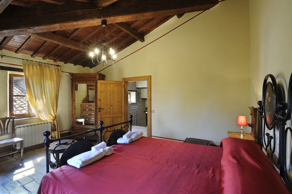 Albergo Diffuso Borgo Montemaggiore Montemaggiore al Metauro Exterior photo